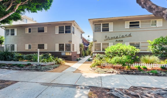 Shoreland Plaza property image