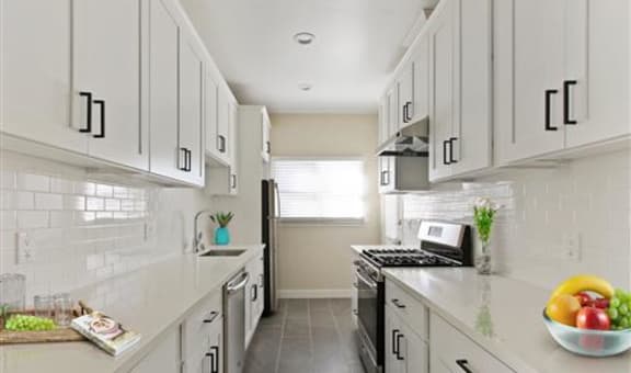 9619 W. Olympic property image