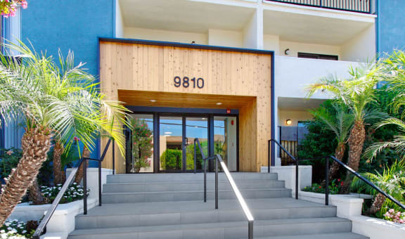Zelzah Court property image