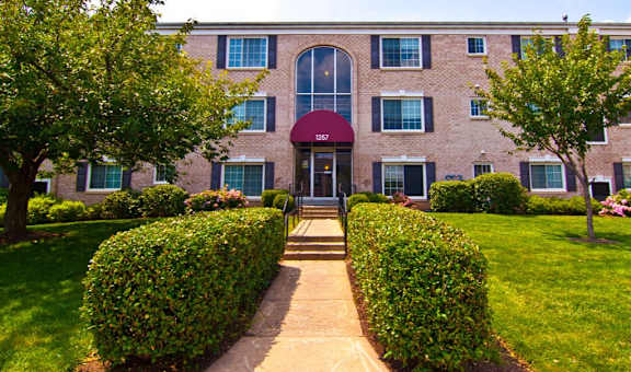 Dulles Glen Apartments property image