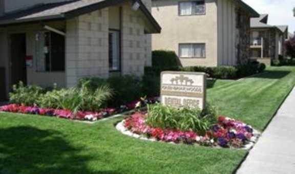 Greenbriar Woods Apartments property image