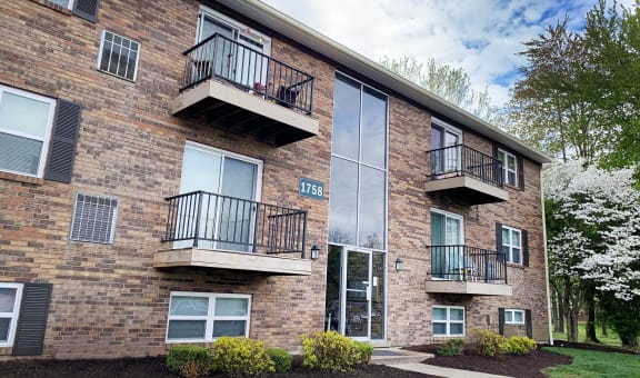 Crown Crossing Apartments property image