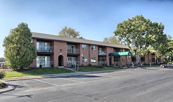 Twin Lakes Apartments property image