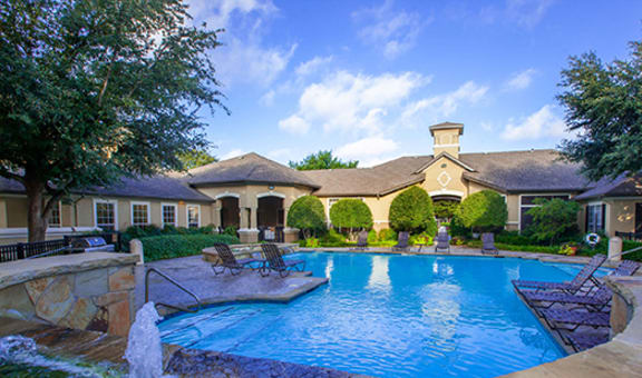 Wade Crossing Apartment Homes property image