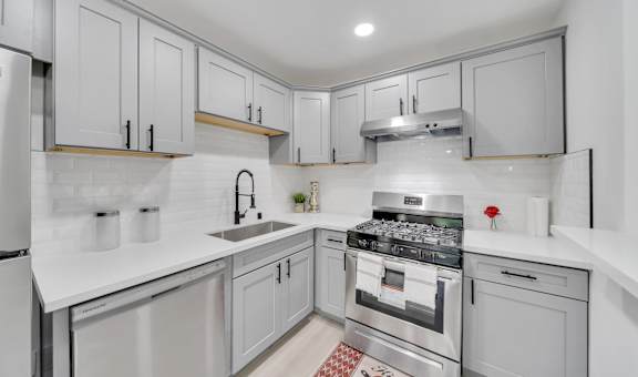5311 Hermitage Ave. property image