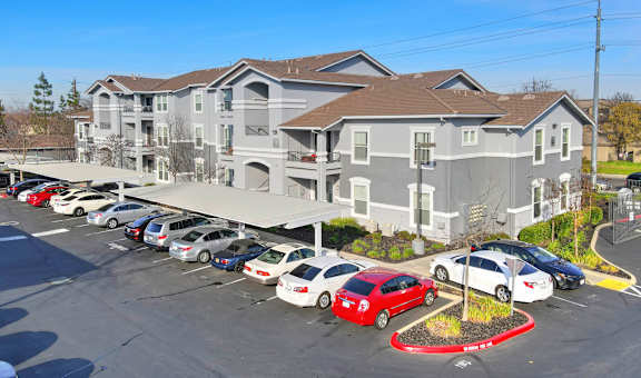 Geneva Pointe property image