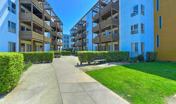 Crescent Cove property image
