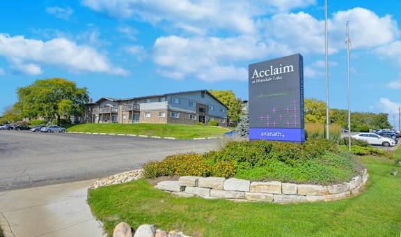 Acclaim at Hinsdale Lake property image