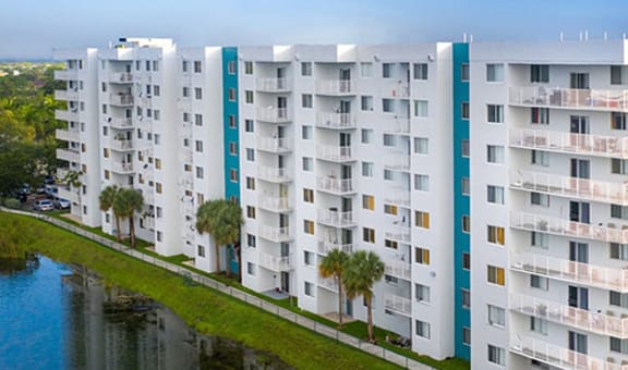 Aqua 2800 property image