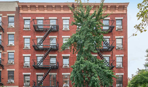 426-428 W 48th Street Apartments property image