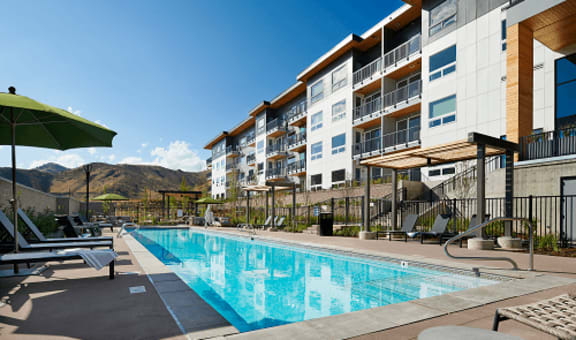 Epoque Golden property image
