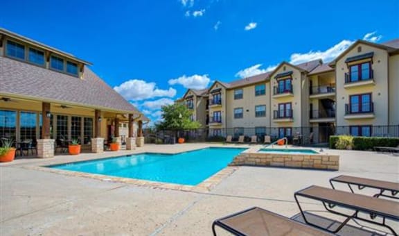 Oak Hollow property image