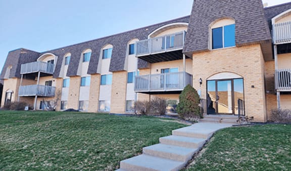 Pheasant Run Apartments property image
