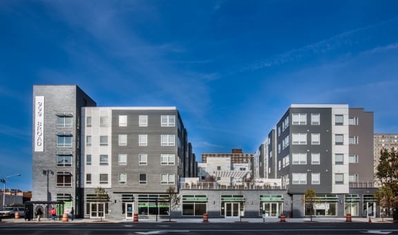 999 Broad property image