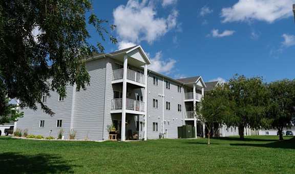 Lake Crest property image