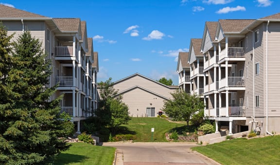 Platinum Valley Apartments property image
