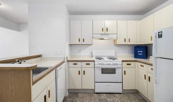 Hurwich Farms Apartments property image