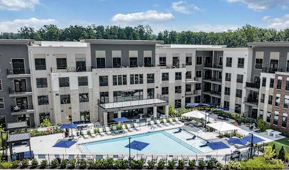 Luxe 360 on Centerpointe property image