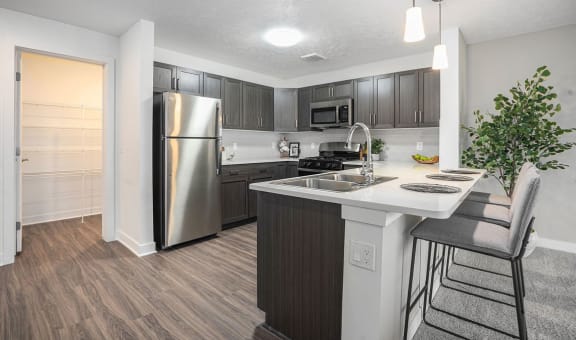 Meadowbrooke Apartment Homes property image