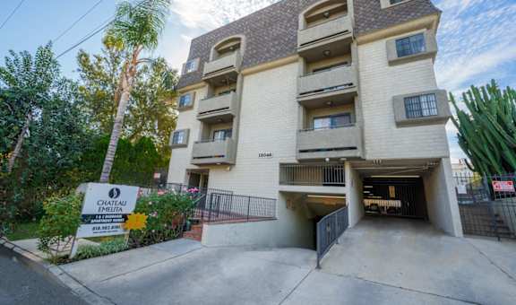 Chateau Emelita Apartments property image