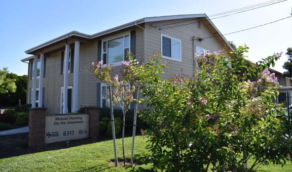 Mutual Housing on the Greenway property image