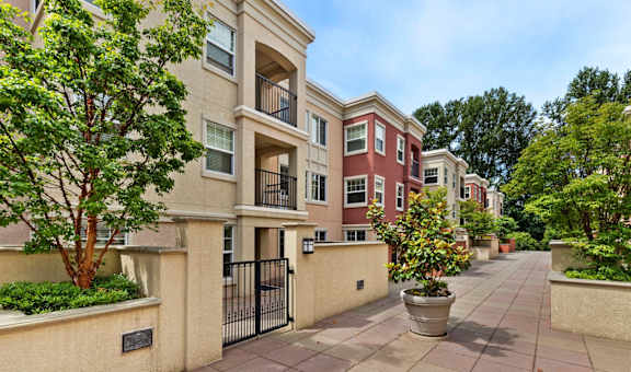 Villaggio on Yarrow Bay property image