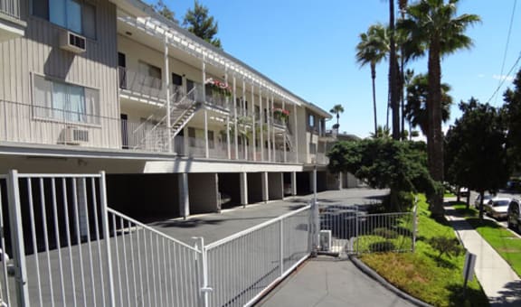 Villa Knolls Apartments property image