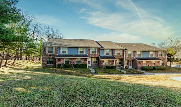 Spring Hill Apartments & Townhomes property image