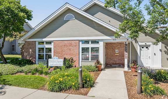 Fountain Square of New Berlin property image