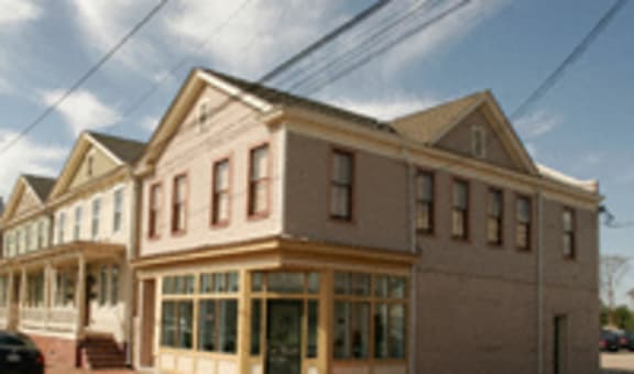 Green Street Apartments property image