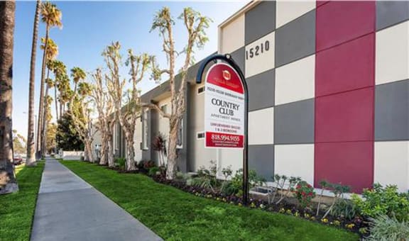 Country Club Apartments property image