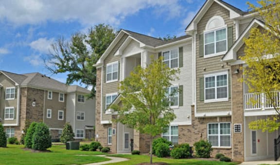 Killian Lakes Apartments and Townhomes property image