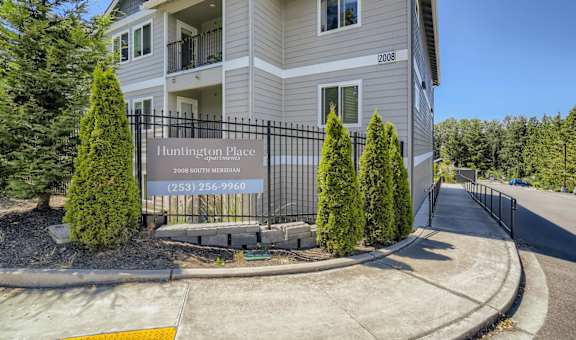 Huntington Place Apartments property image