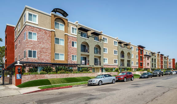 The Reserve at Warner Center property image