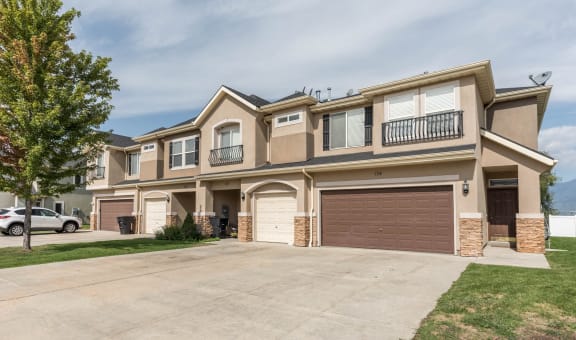 Wing Pointe/Greenfield property image