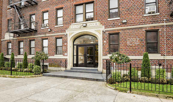 58 Linden Boulevard property image