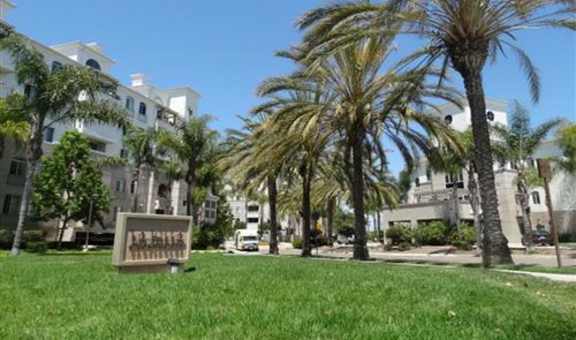 La Jolla Crossroads Apartments property image