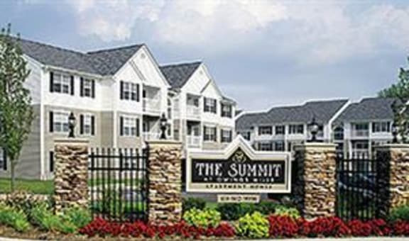The Summit at Owings Mills Apartments property image