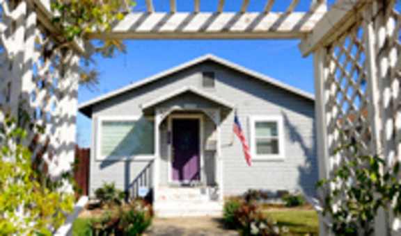 2204 Gramercy Avenue property image