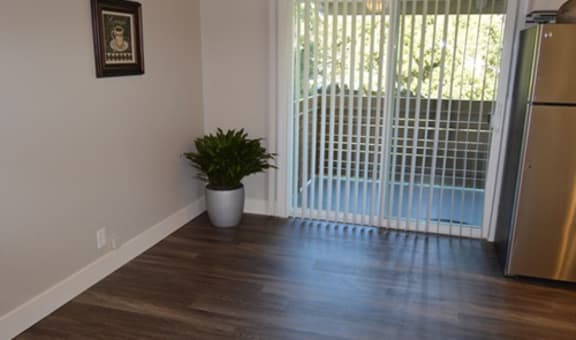 Los Altos Court property image