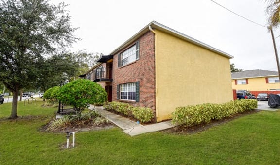 Green Oaks Apartments property image