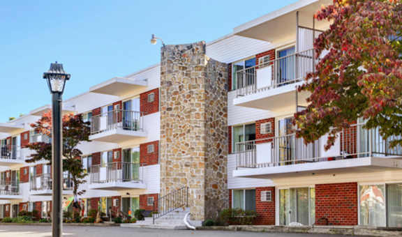 Washington Court property image