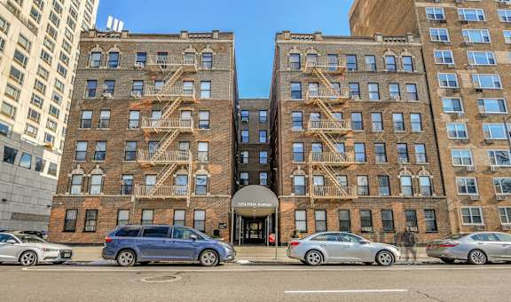 Fifth Avenue property image