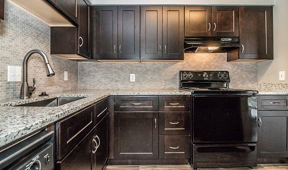 VERANO OAKS APARTMENTS property image