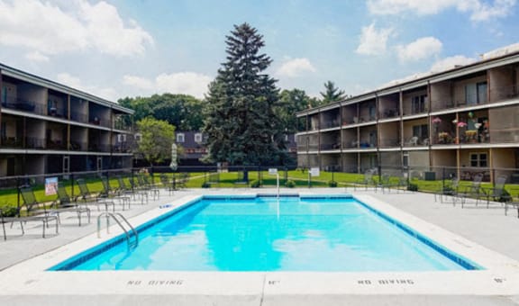 Lake Forest Apartment Homes property image