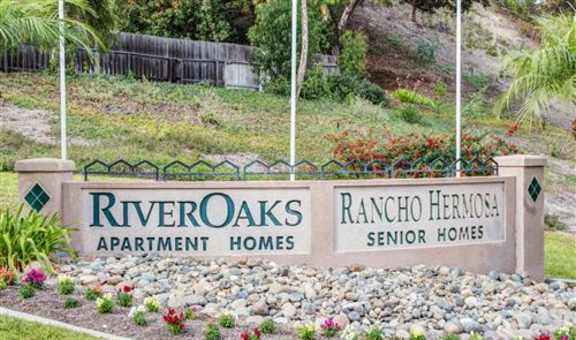 River Oaks property image