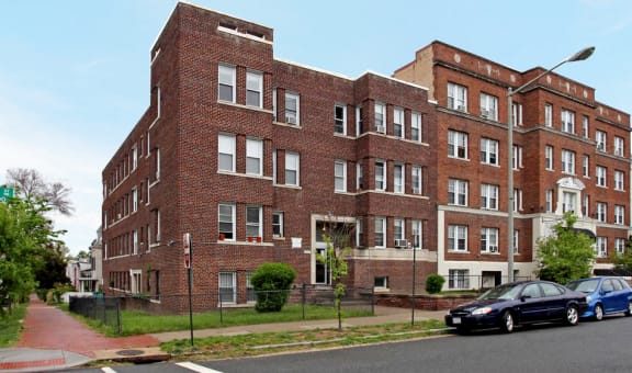 1100 F Street NE property image