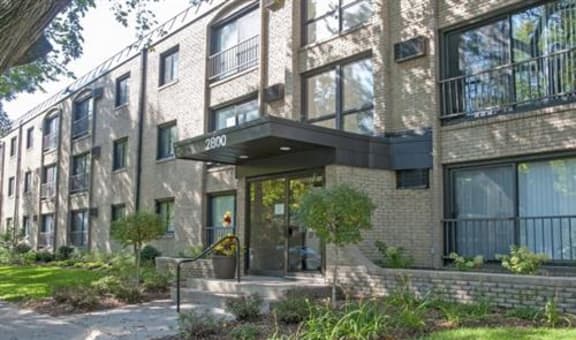 2800 Girard Apartments property image