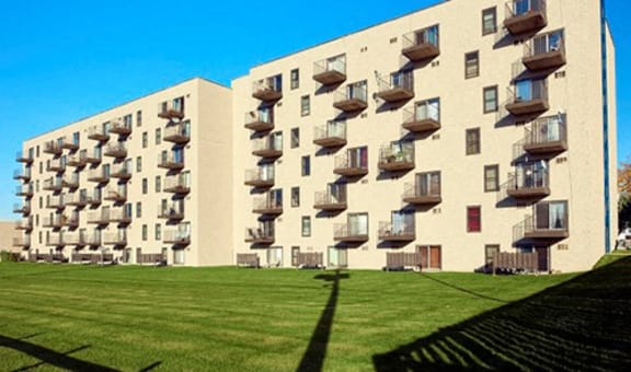 Knollwood Towers East Apartments property image