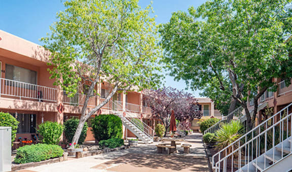White Oak Apartments property image